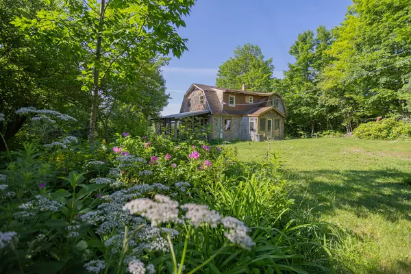 Phillips, ME 04966,69 Bray Hill RD