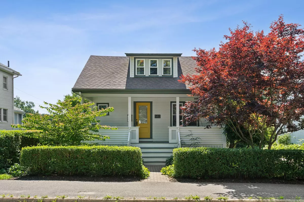 South Portland, ME 04106,582 Sawyer ST