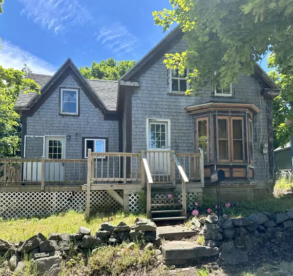 10 Prince AVE, Eastport, ME 04631