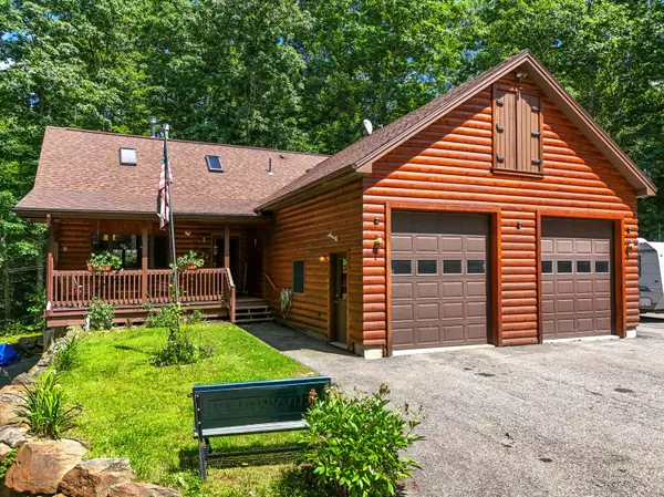 1055 Camden RD, Hope, ME 04847