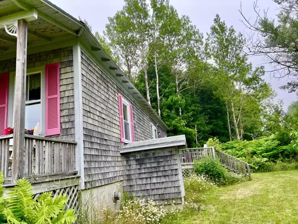 Tremont, ME 04653,24 Shore RD