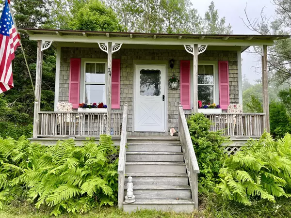 Tremont, ME 04653,24 Shore RD