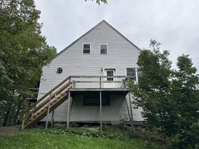 6 S Hunts Meadow RD, Whitefield, ME 04353