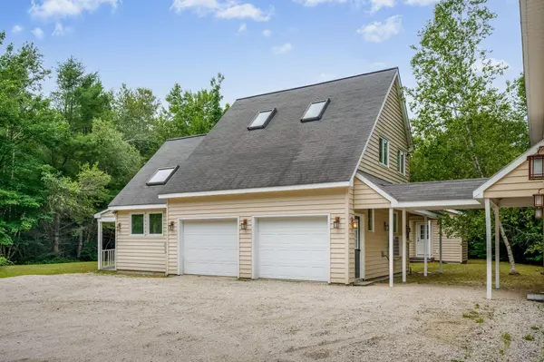 Gray, ME 04039,38 Blackthorne LN