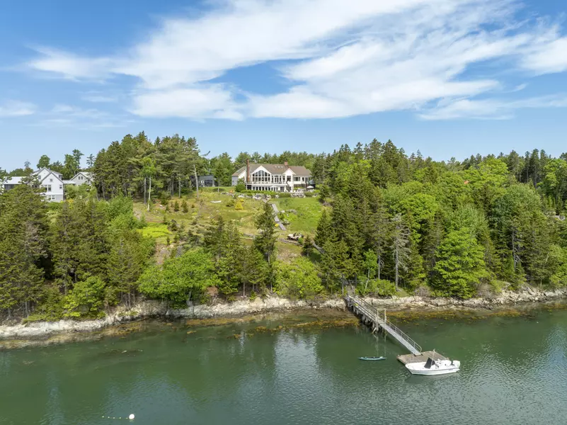 31 Headland RD, Harpswell, ME 04079