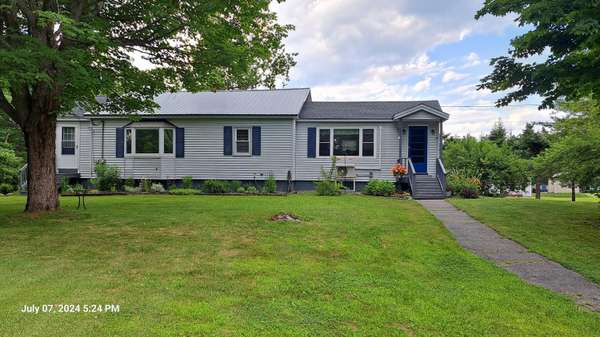 61 Merryman RD, Glenburn, ME 04401