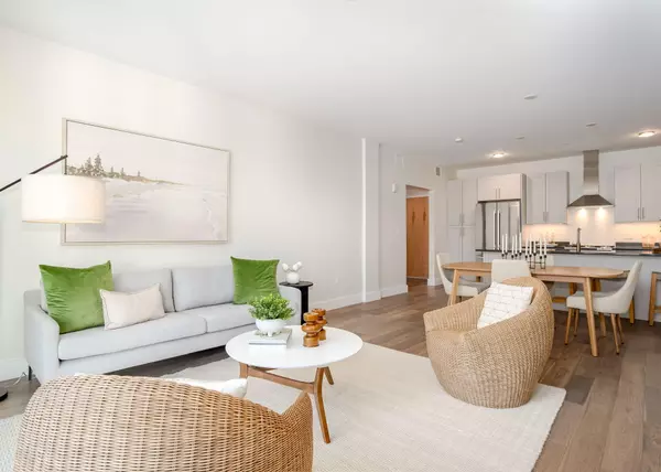 387 Commercial ST #531, Portland, ME 04101