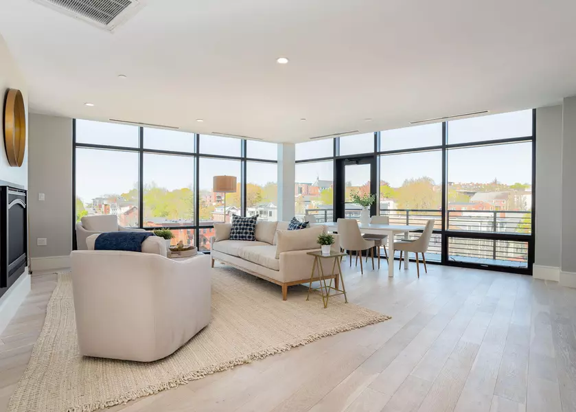 387 Commercial ST #709, Portland, ME 04101