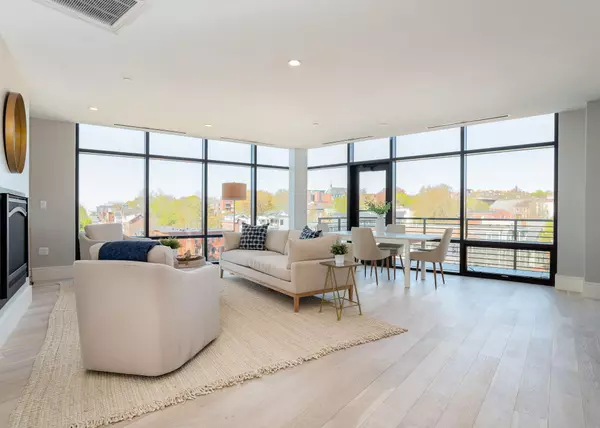 387 Commercial ST #709, Portland, ME 04101