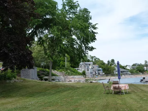 Castine, ME 04421,37 Water ST