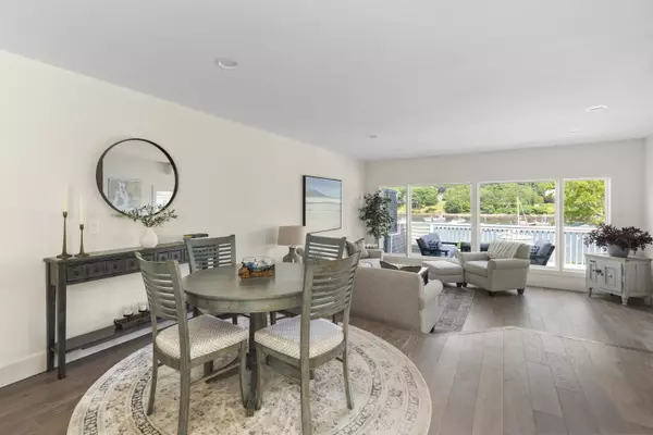 Rockport, ME 04856,4 Harbor View DR #4