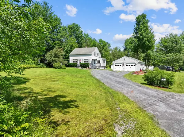 Sidney, ME 04330,16 Jandreau WAY