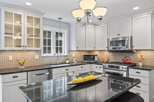 Ogunquit, ME 03907,89 Village Green DR