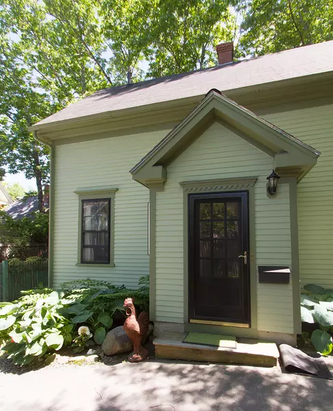 91 Bay View ST, Camden, ME 04843