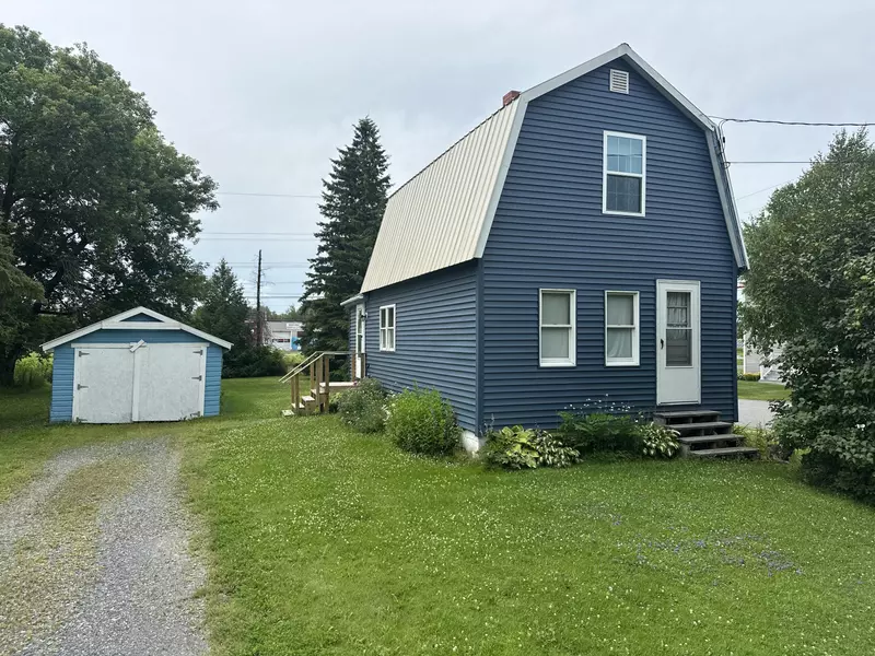 33 Braden ST, Presque Isle, ME 04769