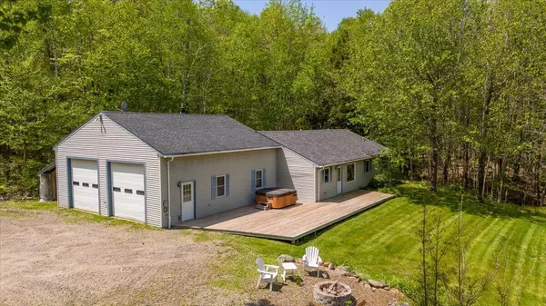 92 Camden RD, Hope, ME 04847