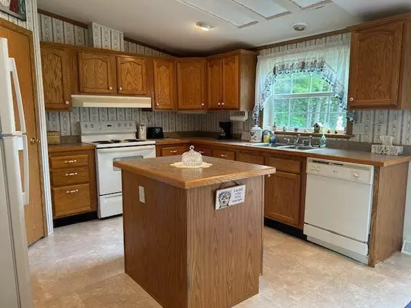 Waterville, ME 04901,37 Village Green RD