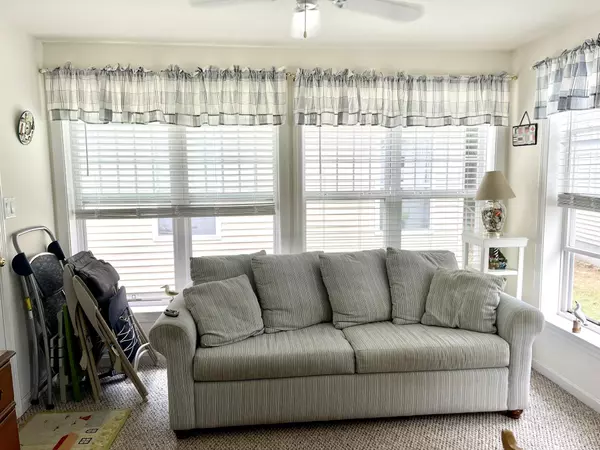 Wells, ME 04090,412 Post Road #301