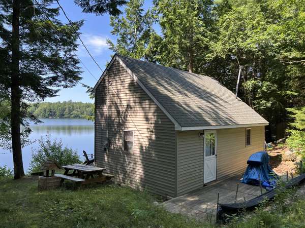 112 Hartview CIR, Orland, ME 04472