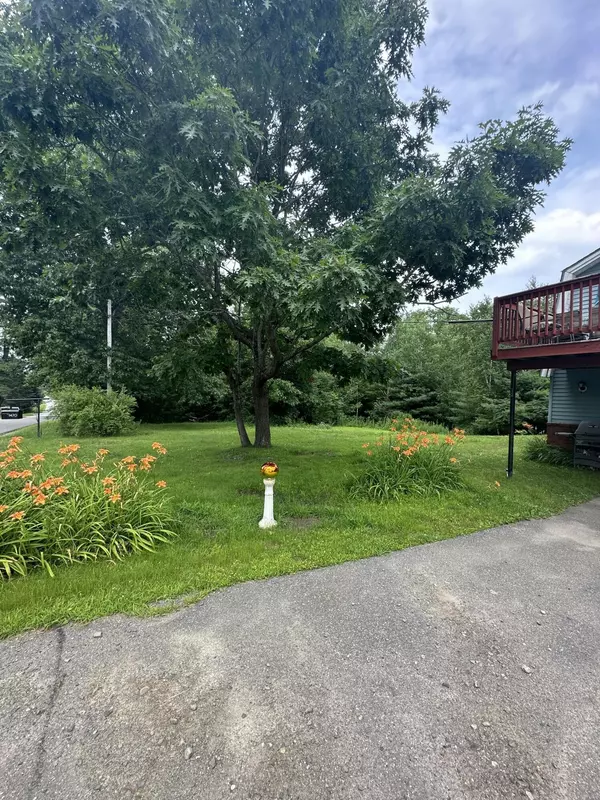 Vassalboro, ME 04989,1449 Cross Hill RD