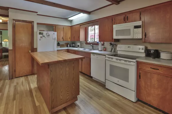 Verona Island, ME 04416,16 W Side DR