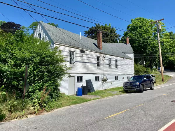 Topsham, ME 04086,11 Elm ST