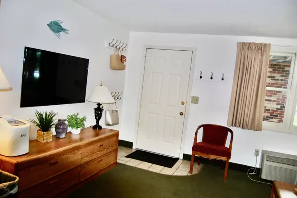 Wells, ME 04090,60 Mile RD #23