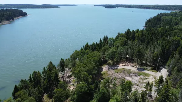 Roque Bluffs, ME 04654,179 N North Duck Cove RD