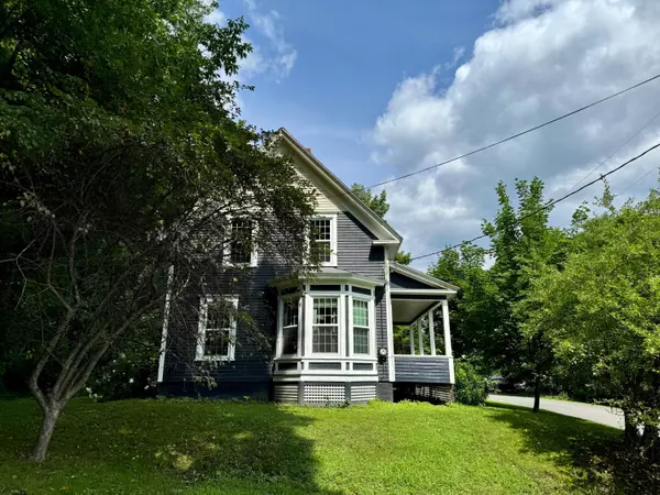 Guilford, ME 04426,11 Summer ST