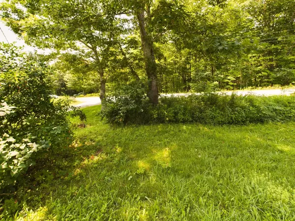 Liberty, ME 04949,83 Lampson RD