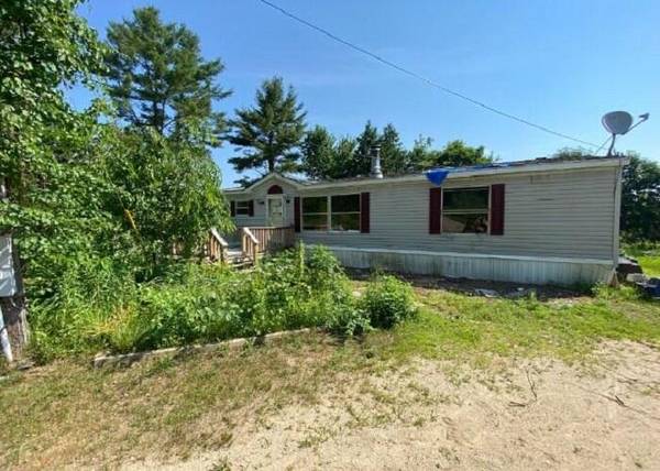 76 Upton RD, Harrison, ME 04040