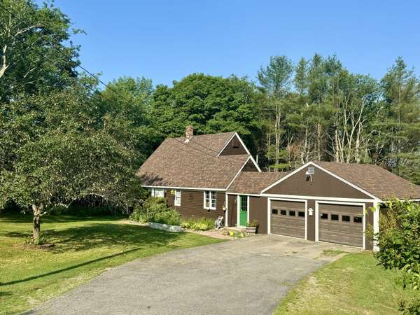 1052 Middle RD, Warren, ME 04864