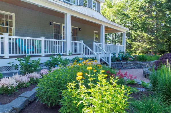 Winter Harbor, ME 04693,109 Deep Cove RD