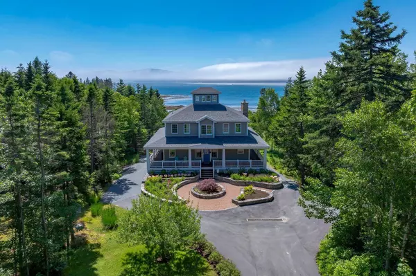 Winter Harbor, ME 04693,109 Deep Cove RD