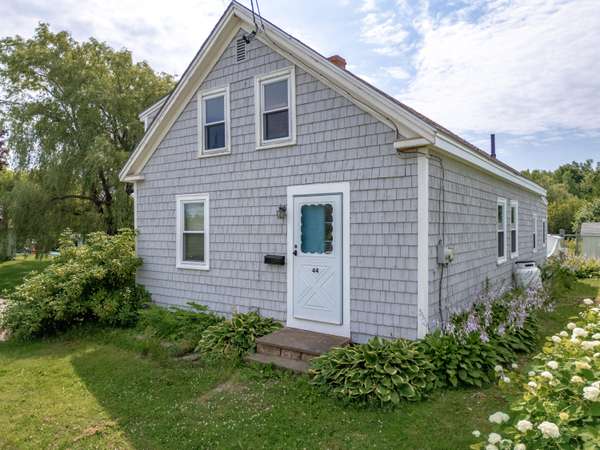 Rockland, ME 04841,44 Thomaston ST