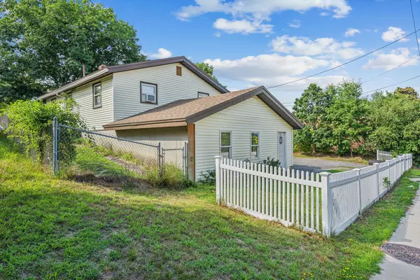 South Portland, ME 04106,461 Main ST