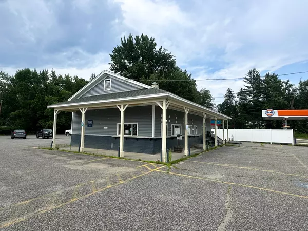 293 Main ST, Farmington, ME 04938