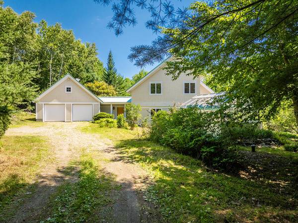 37 Martin Corner RD, Lincolnville, ME 04850