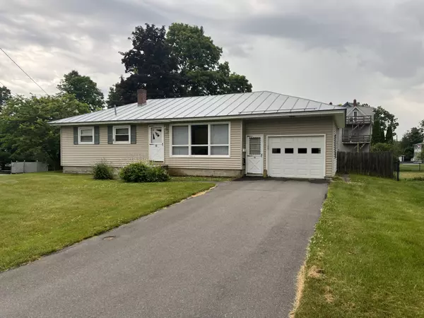 16 Prospect ST, Waterville, ME 04901