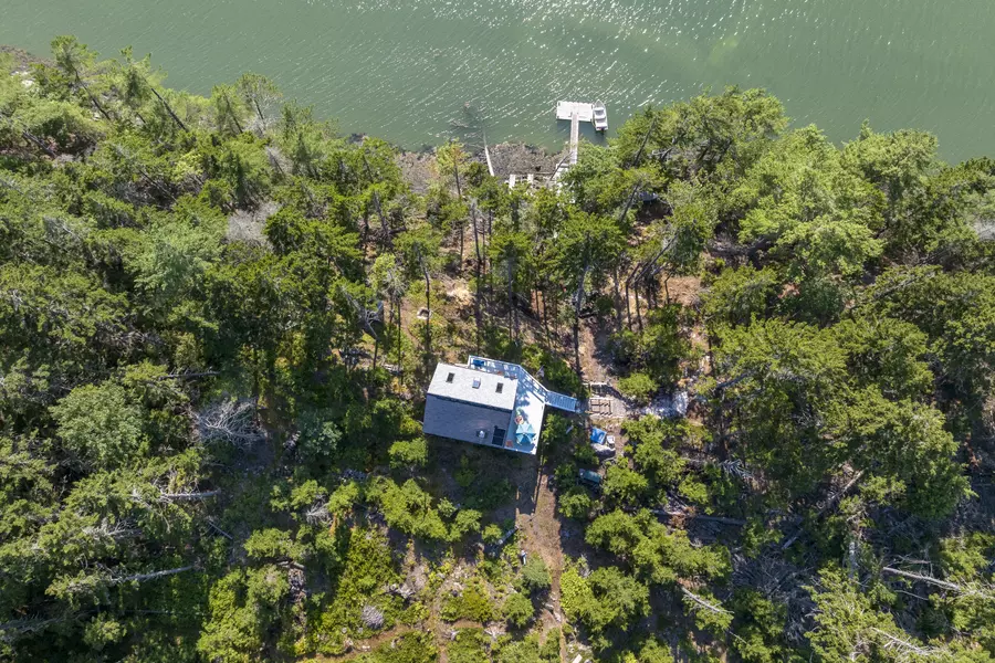 36 Long IS, Harpswell, ME 04079