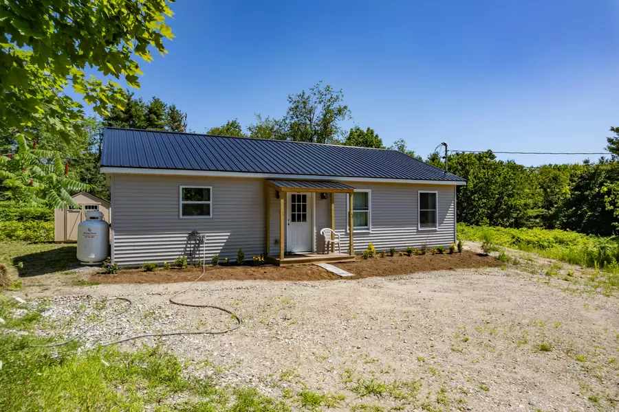 486 Sawyer RD, Greene, ME 04236