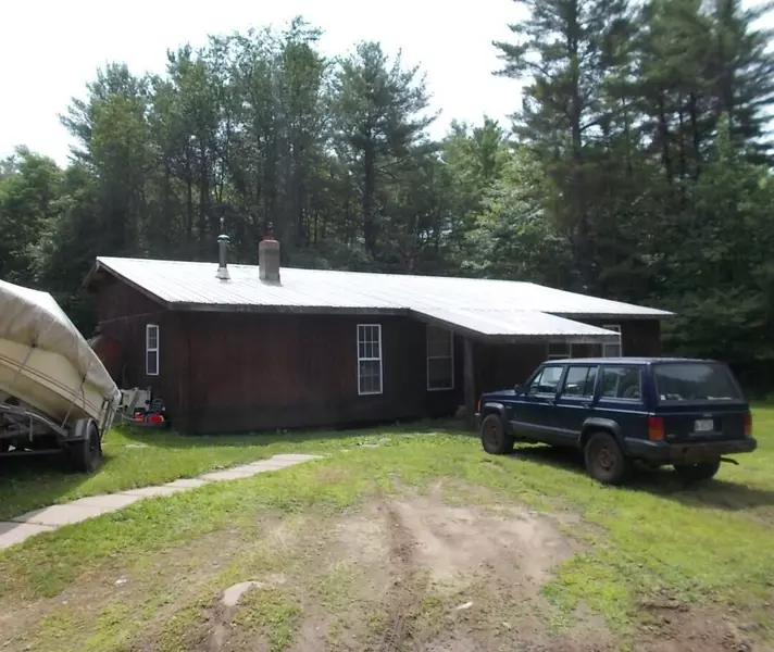 82 Roxbury Pond RD, Andover, ME 04216