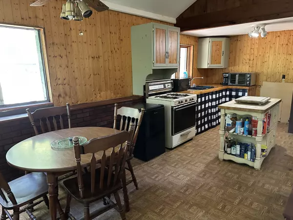 Waterboro, ME 04087,905 West RD