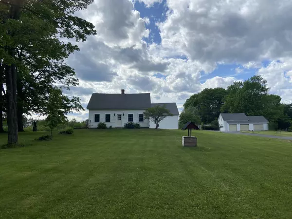 42 Pinkham LN, Casco, ME 04015