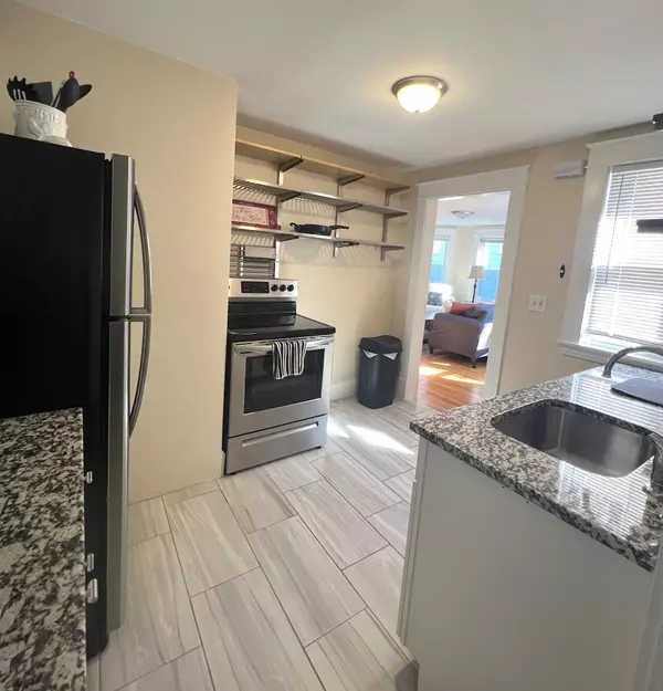 Portland, ME 04102,21 Dow ST #4