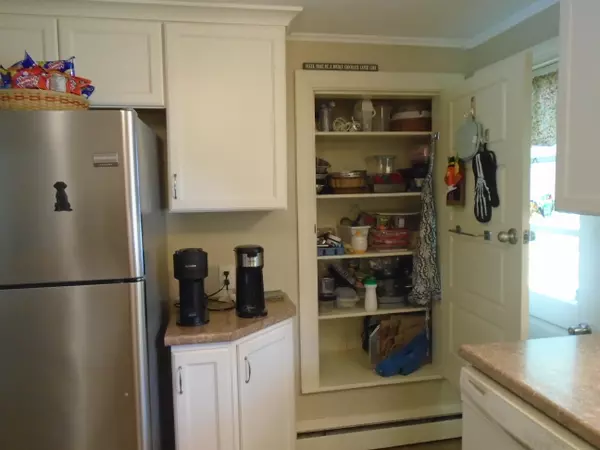 Waterville, ME 04901,21 Glen AVE