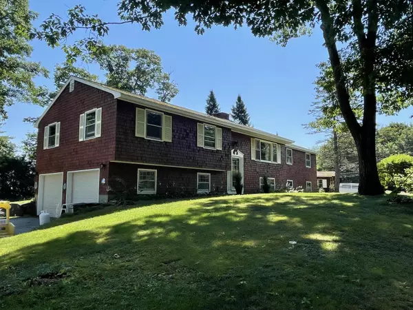 Topsham, ME 04086,15 Sokokis CIR