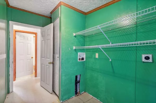 23 Verna LN Brunswick, ME 04011