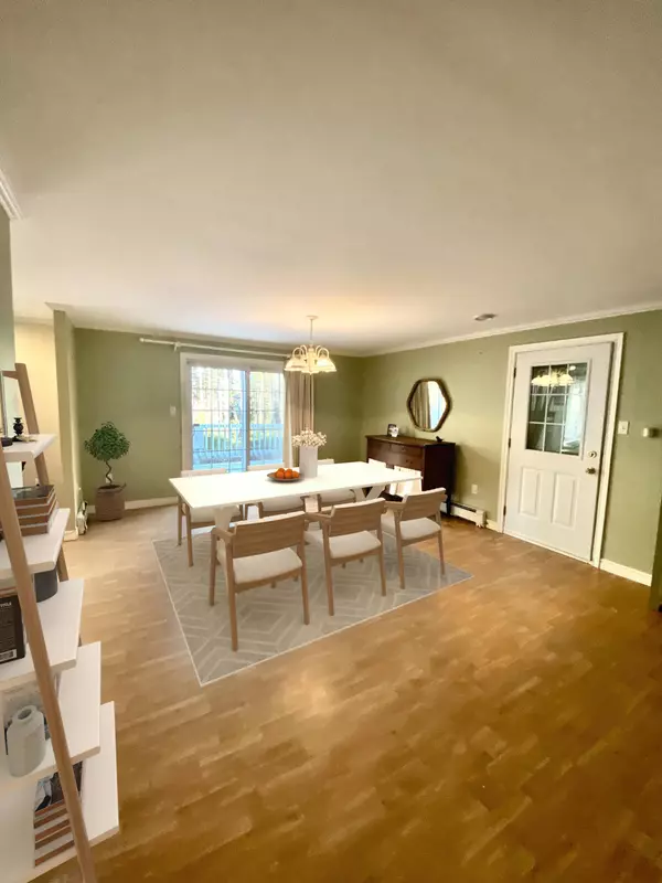 Southwest Harbor, ME 04679,62 Hadlock RD