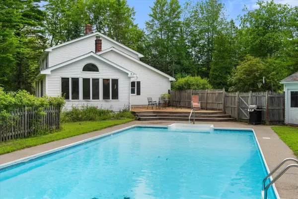 Glenburn, ME 04401,77 Mcclellan DR